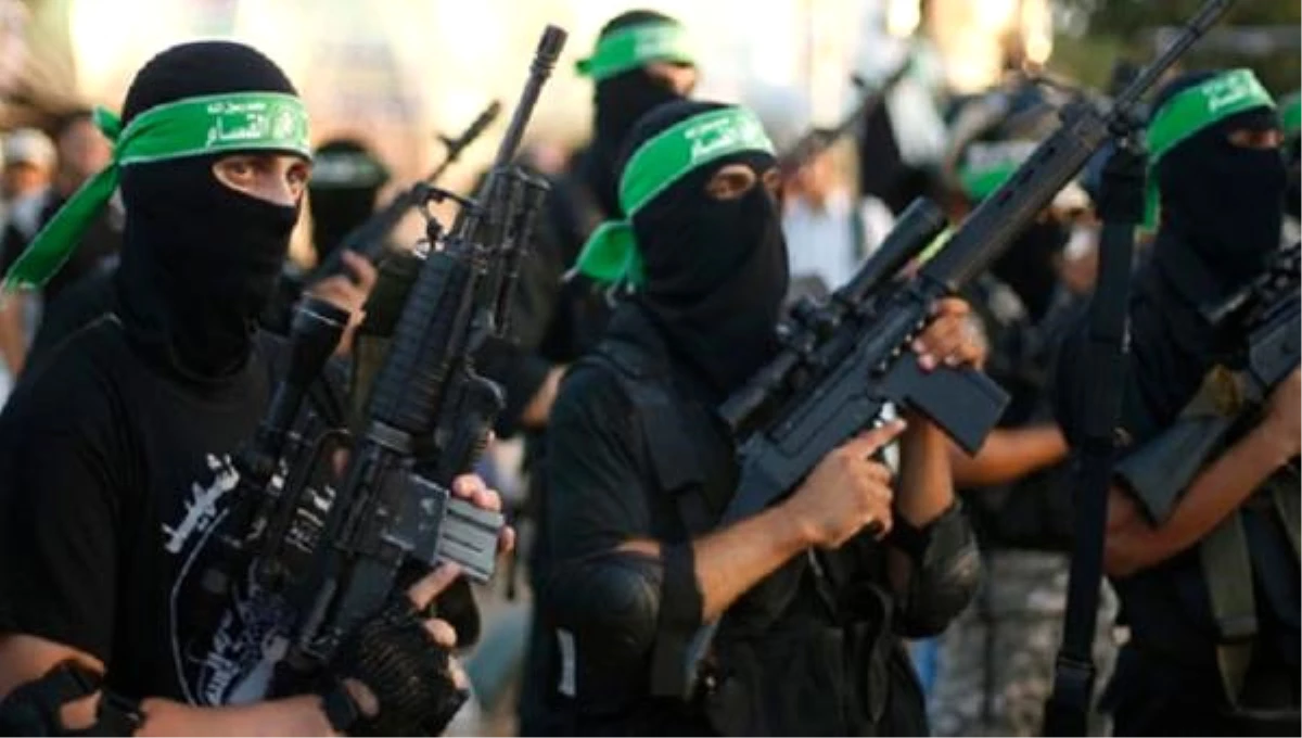 Deaş Üyeleri, Musul\'da Sakallarını Kesip Maske Kullanıyor"