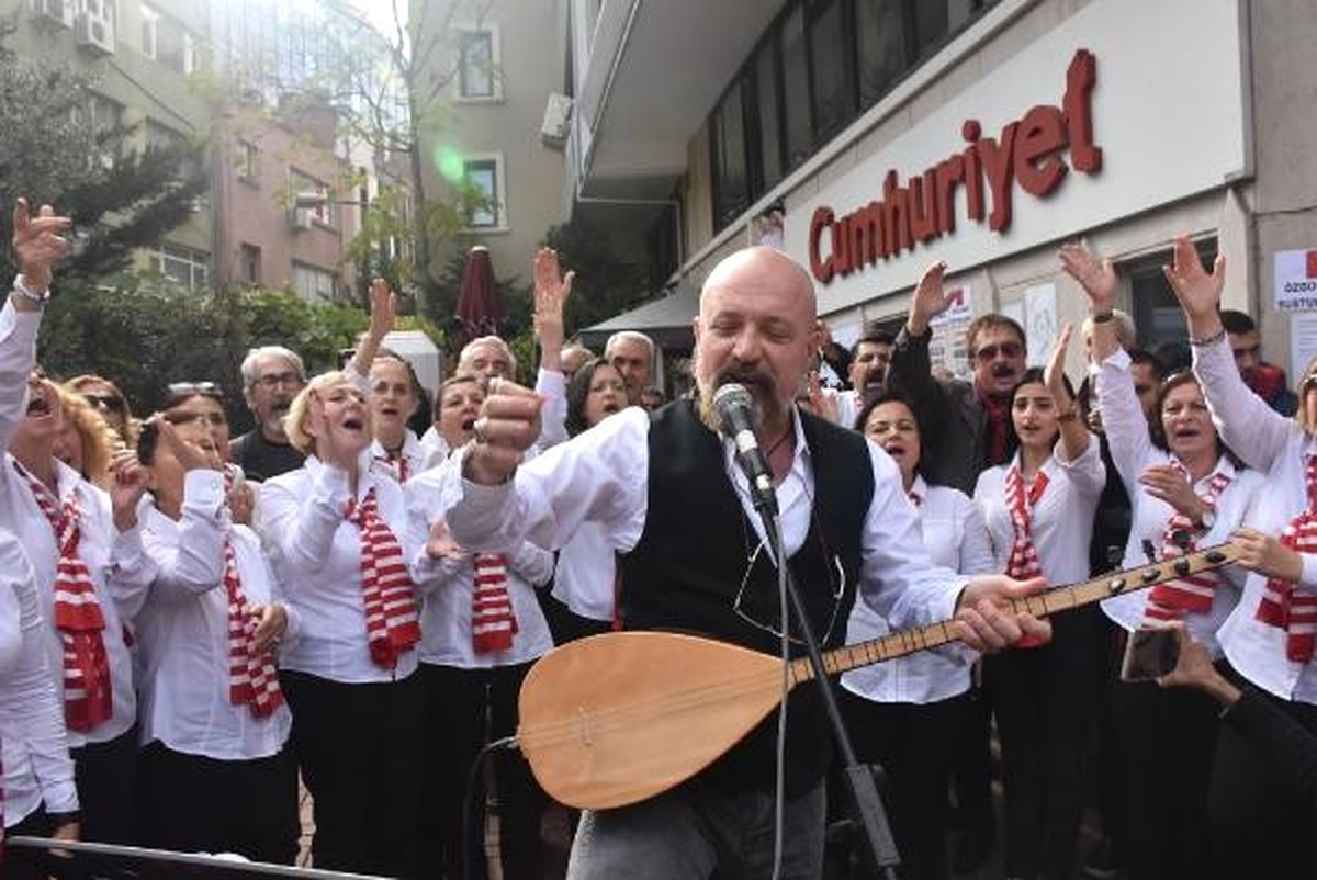 Dha İstanbul - Cumhuriyet Gazetesi\'ne Destek Nöbeti...