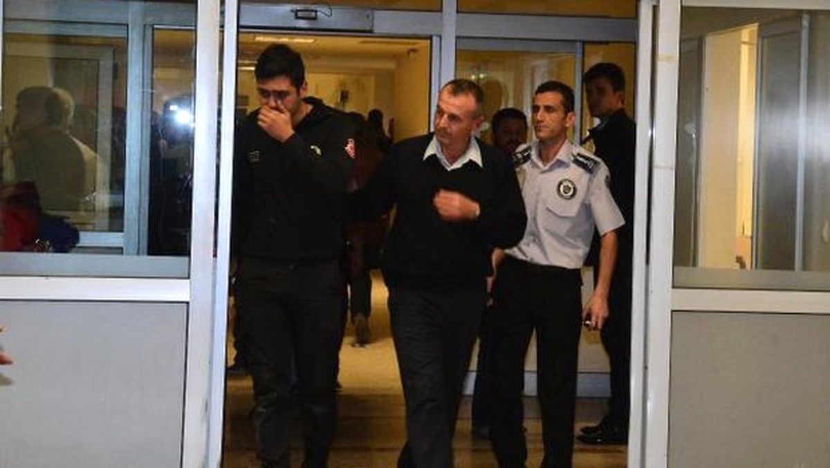 Dha Yurt - Adana\'da Korsan Gösteriye Müdahalede Bir Polis Şehit Oldu