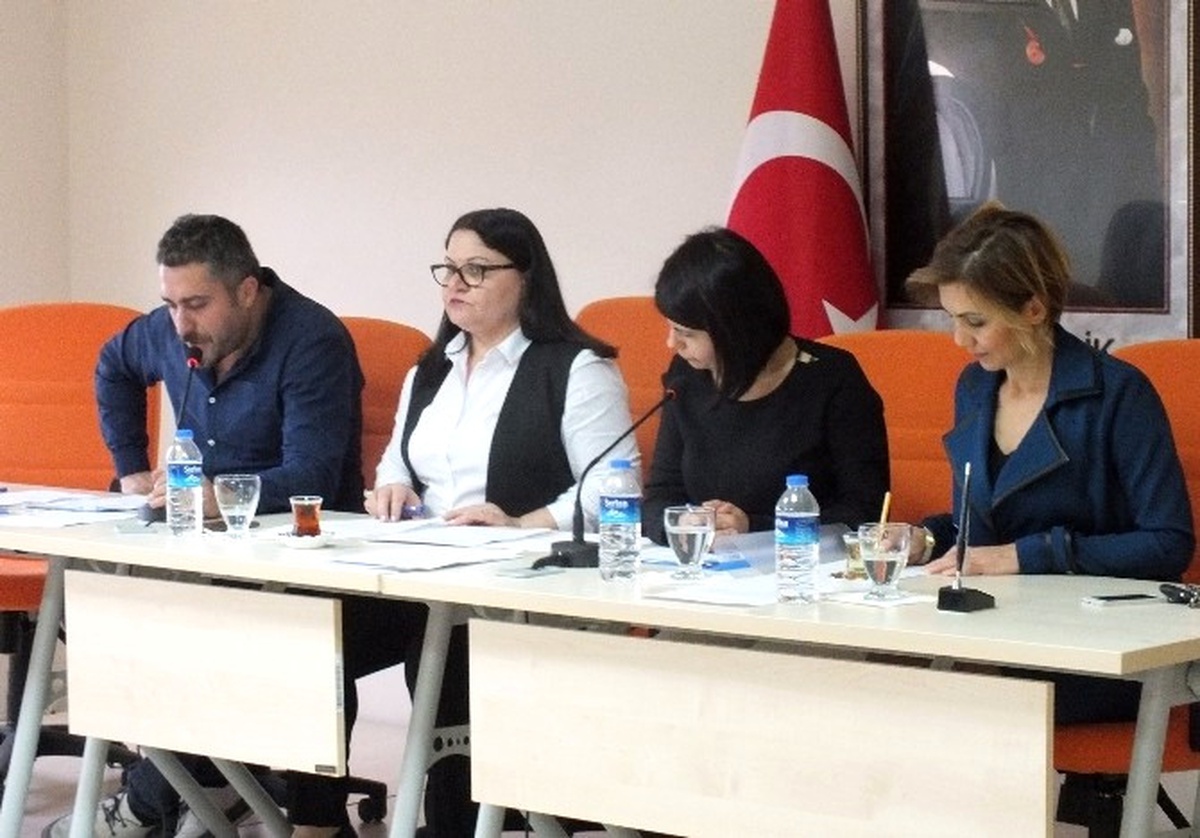 Didim Belediye Meclisi\'nde Türkeş\'in İsminin Parka Verilmesi Konusu Ertelendi