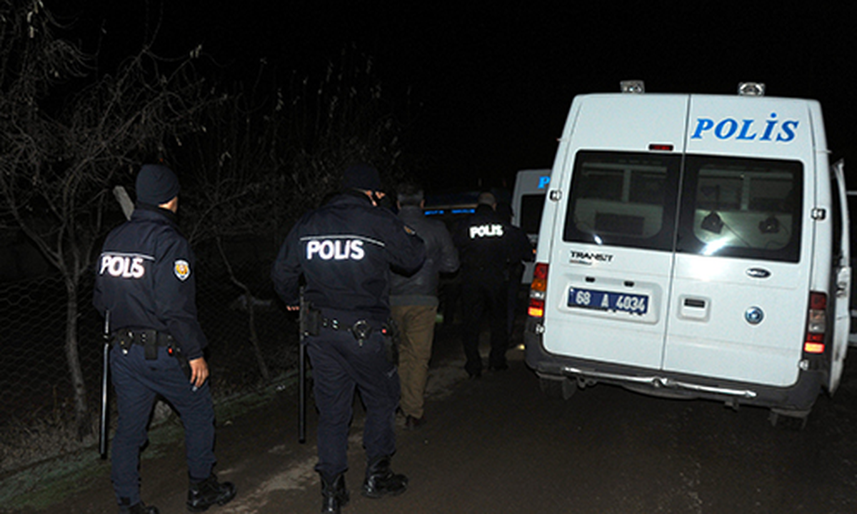 Düğün Konvoyunda Tüfekle Ateş Etmeye 4 Gözaltı