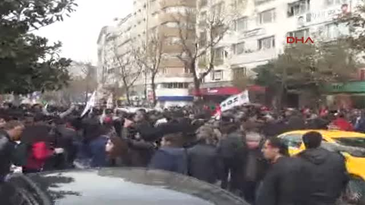 Hdp\'li Vekillerin Tutuklamalarını Protesto Eden 99 Kişi Gözaltına Alındı...
