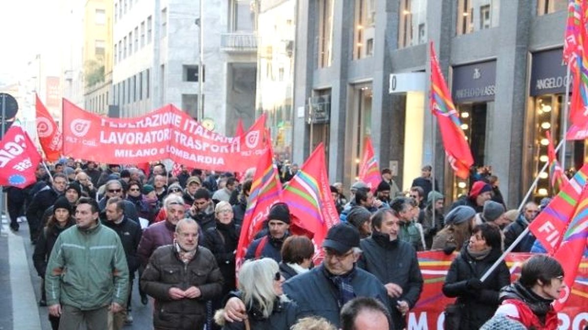 İtalya\'da Referandum Protestosu