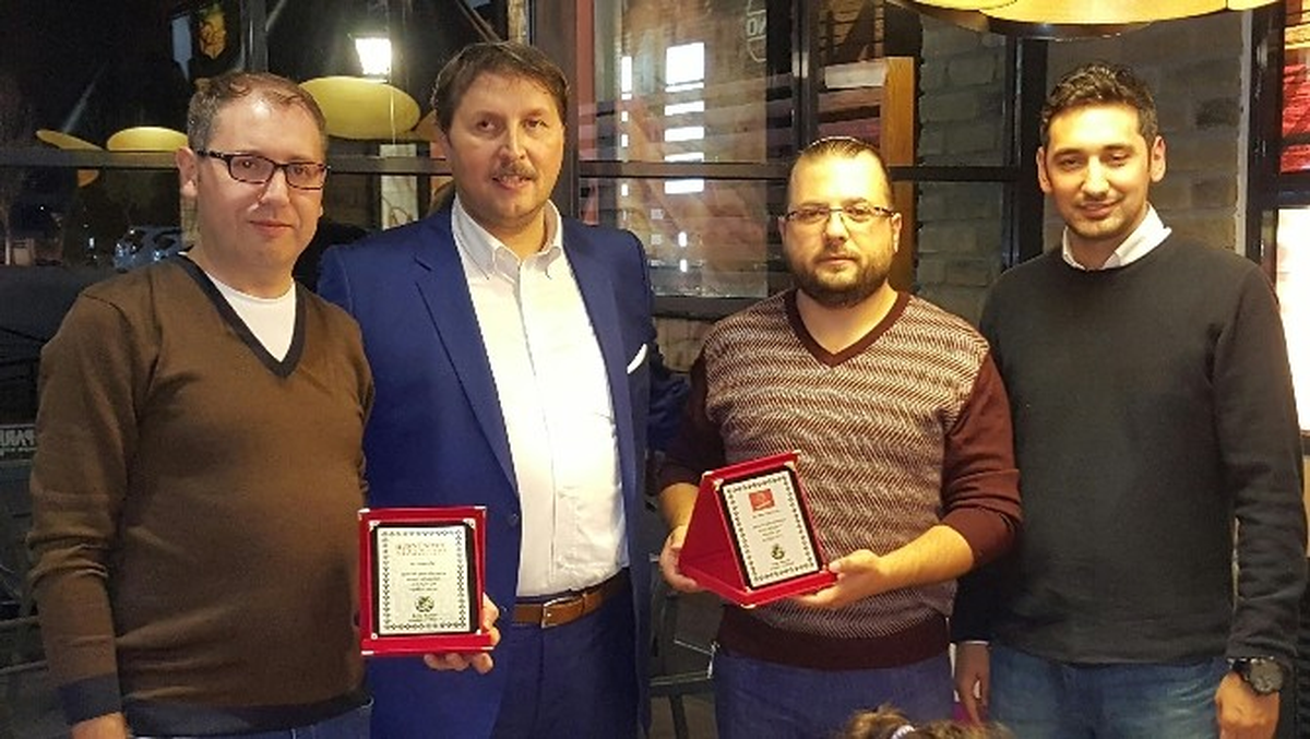 Kamerspor Kulübü\'ne Destek Olanlara Plaket