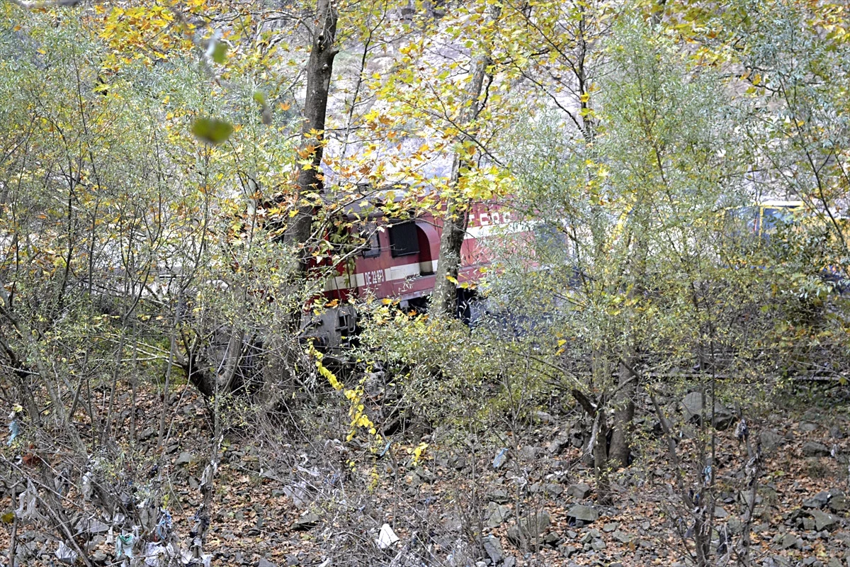 Karabük\'te Yük Treni Raydan Çıktı!