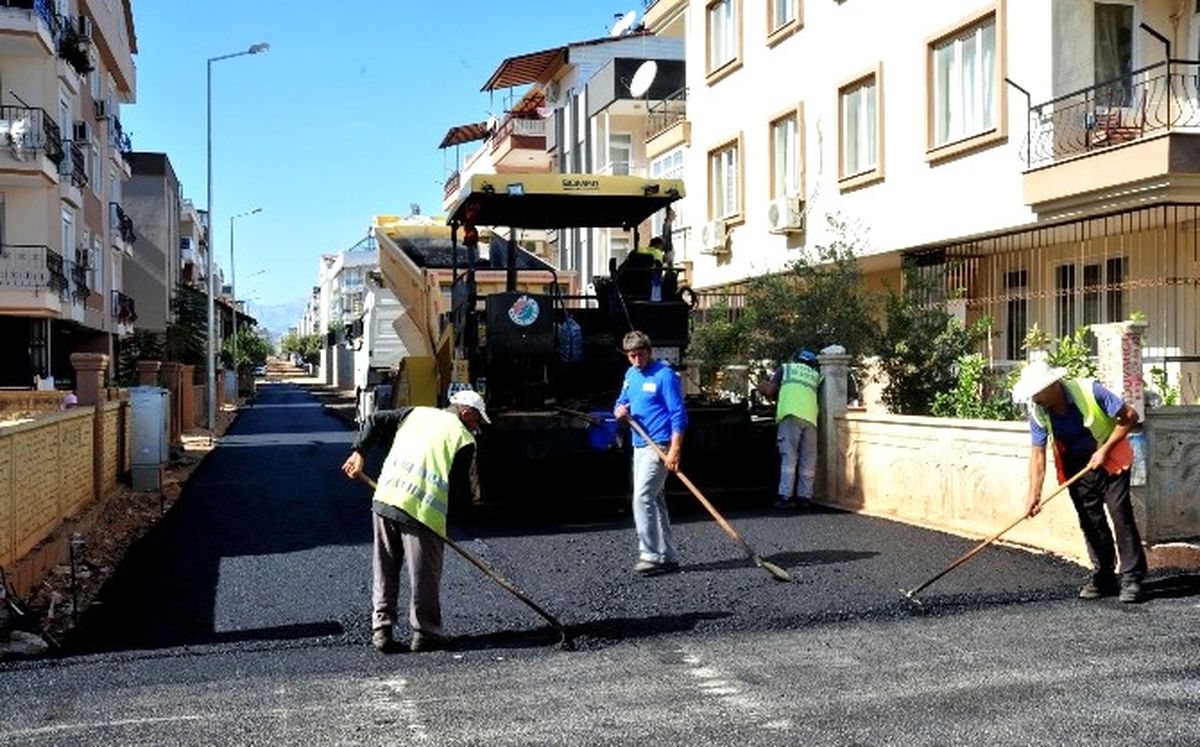 Karşıyaka Mahallesi\'ne 25 Bin Ton Sıcak Asfalt