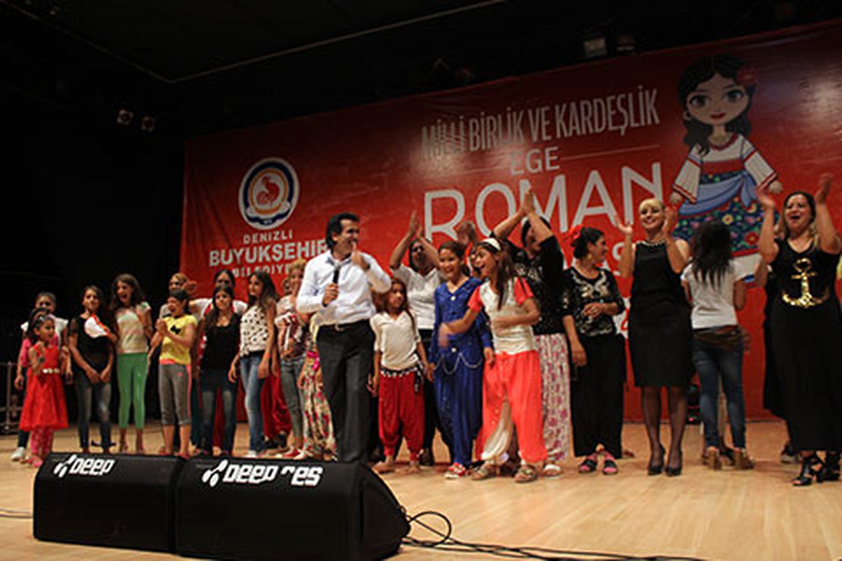 Milli Birlik ve Kardeşlik Roman Buluşması"