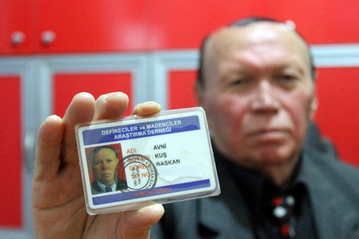 Milyoner Olma Hayali Kurmayanlar Defineciler Derneğine Giremiyor