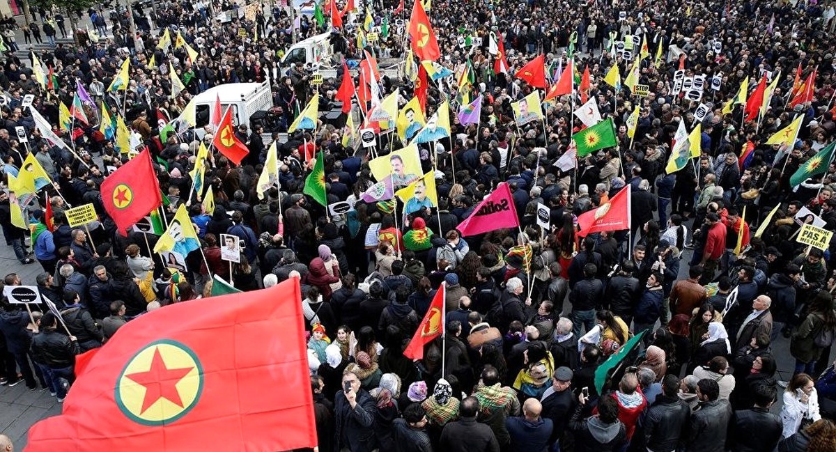 PKK Sempatizanları Londra\'da 2 Türk Vatandaşını Darbetti