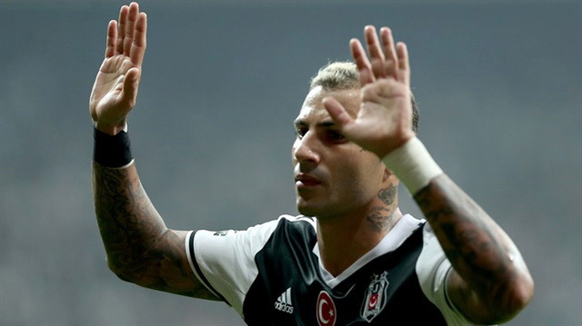 Quaresma, Yaptığı Sert Faul Sonrası Yusuf Erdoğan'dan Özür Diledi