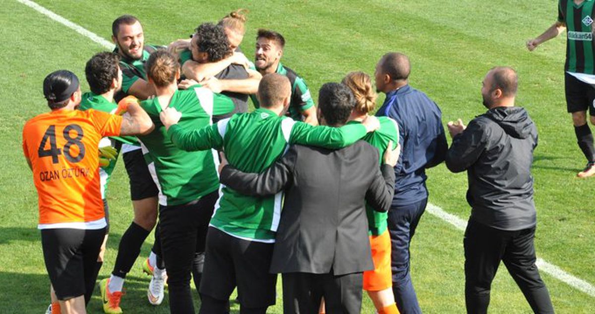 Tuncay Şanlı'nın Önderliğinde Sakaryaspor 2'de 2 Yaptı