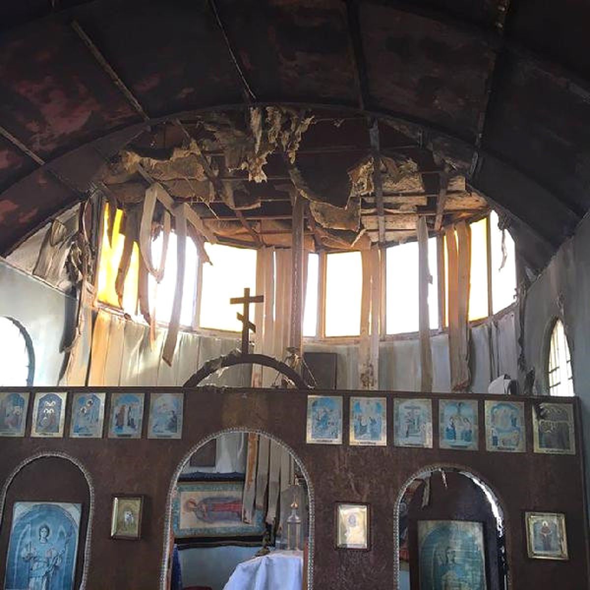 Ukrayna\'da Kilise Kundaklandı