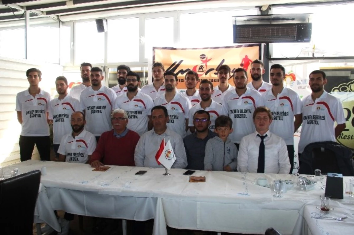 Umurbey Belediyesi Basketbol Takımı Görücüye Çıktı