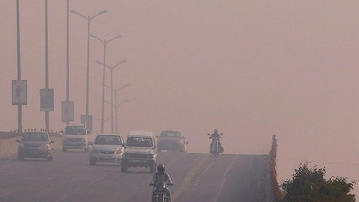 Yeni Delhi\'deki Hava Kirliliği Okulları Tatil Ettirdi