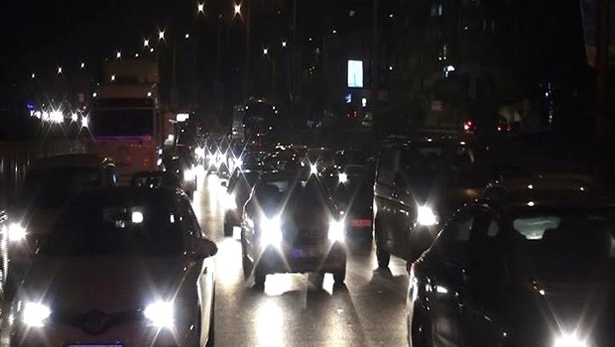 Zincirleme Kaza D-100\'de Trafiği Kilitledi