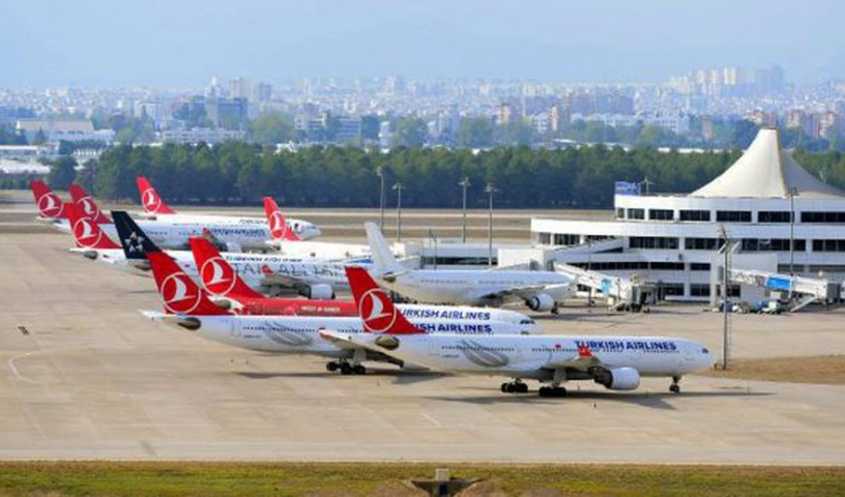30 Uçağını İndirdi