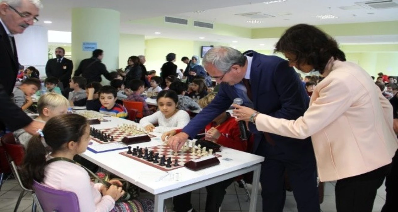5\'inci Atatürk Kupası Satranç Turnuvası Kartal\'da Gerçekleştirildi