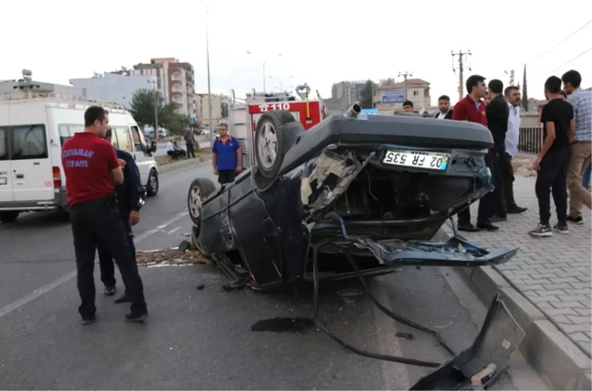 Adıyaman'da Trafik Kazası: 2 Yaralı