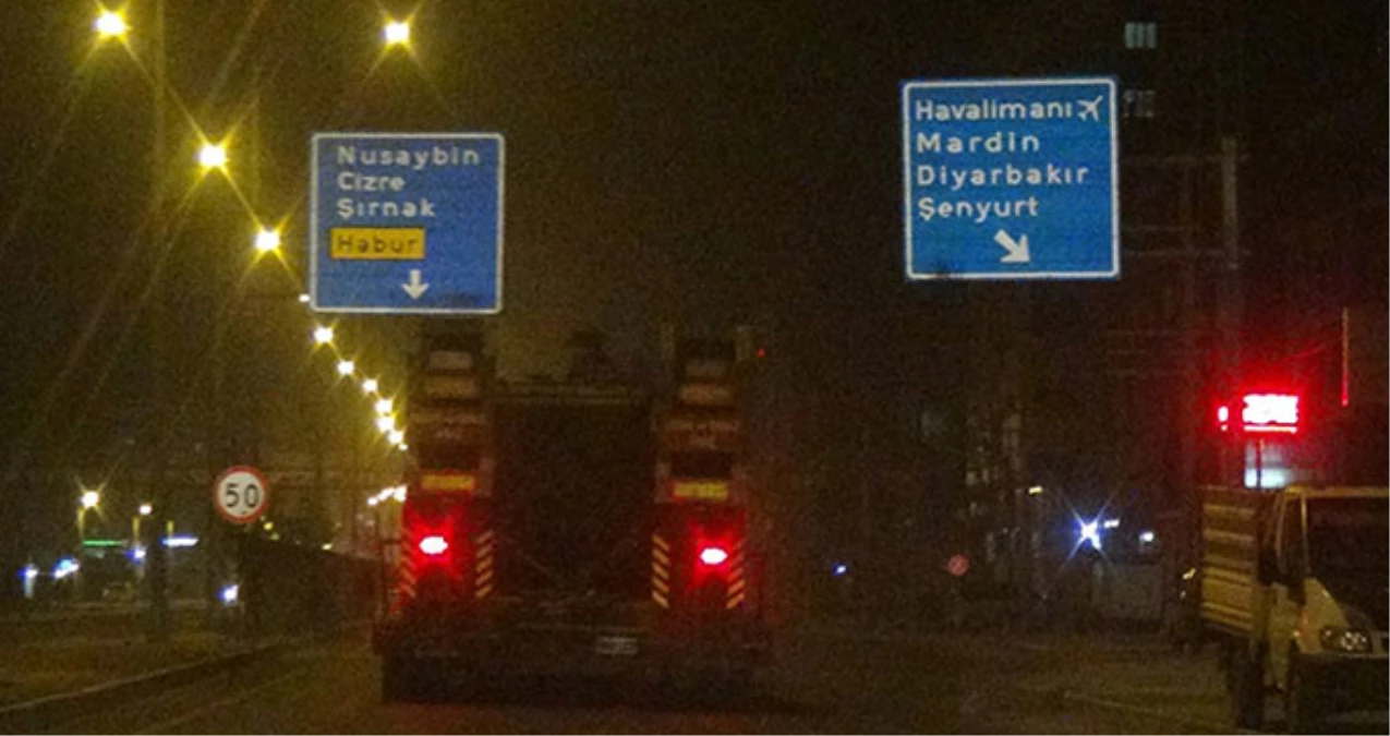 Ankara\'dan Sevk Edilen Üçüncü Askeri Konvoy Mardin\'den Silopi\'ye Hareket Etti