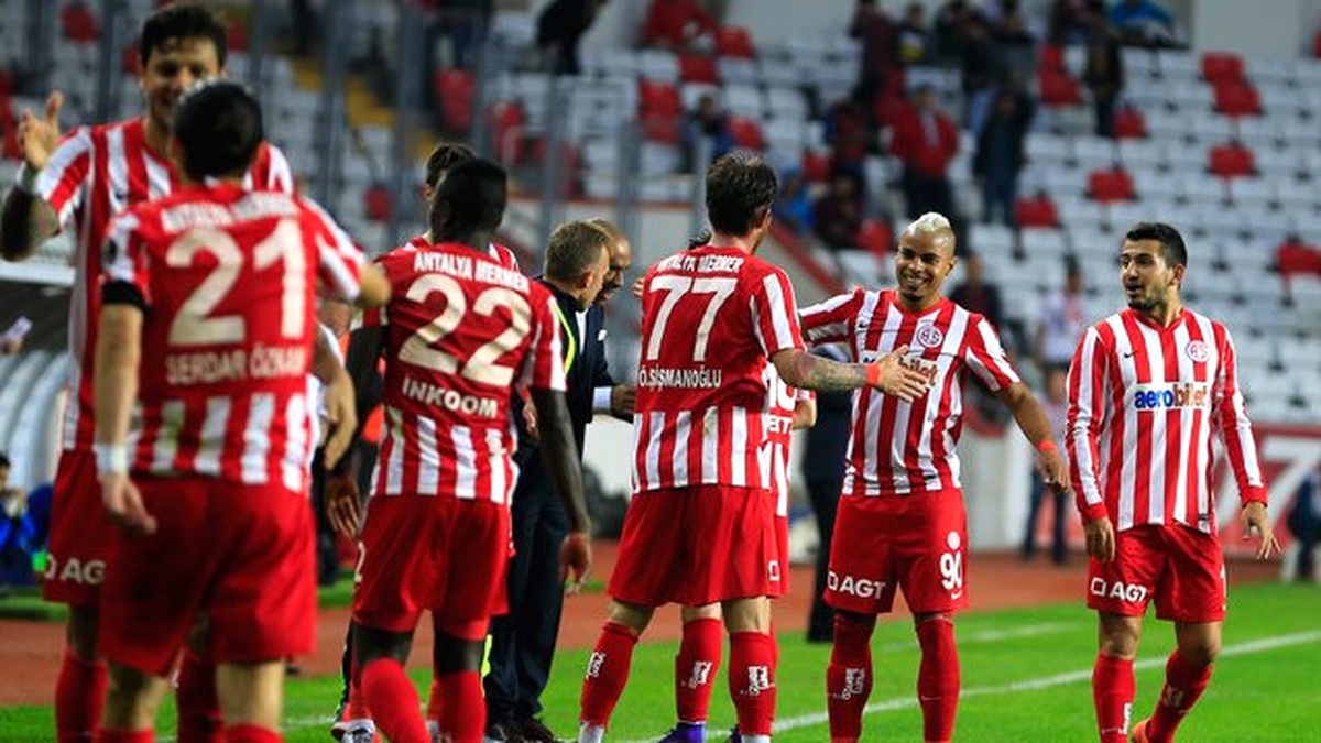 Antalyaspor, Çarşamba Günü Top Başı Yapacak