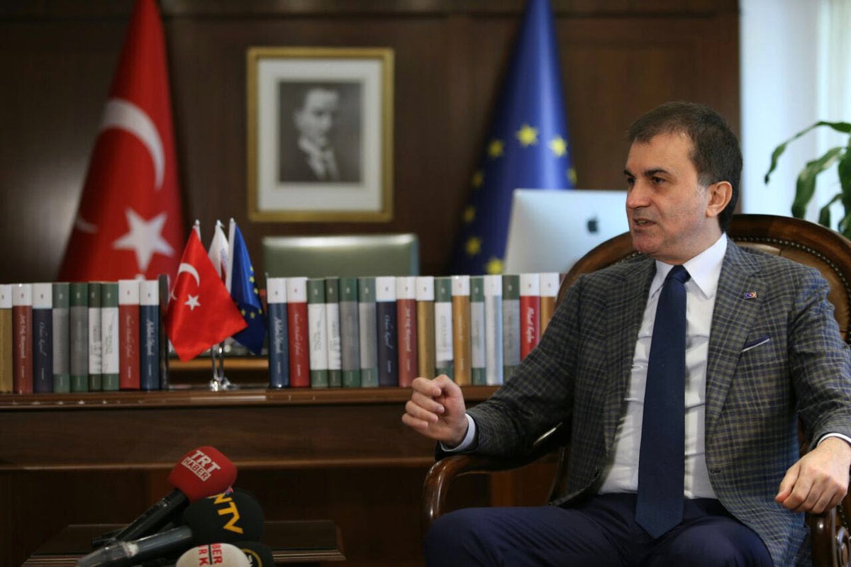 Bakan Çelik: "Fetö\'nün Yanında Naziler Çırak Kalırlar"