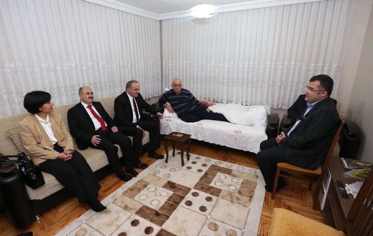 Bakan Özlü\'den Taziye ve Başsağlığı Ziyareti