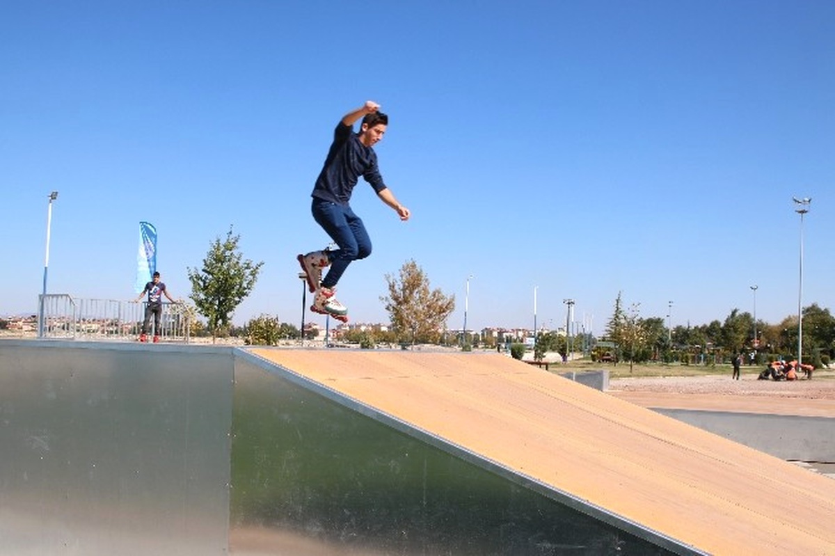 Beyşehir\'de Kurulan Skate Park, Gençlerin Gözde Adresi Oldu