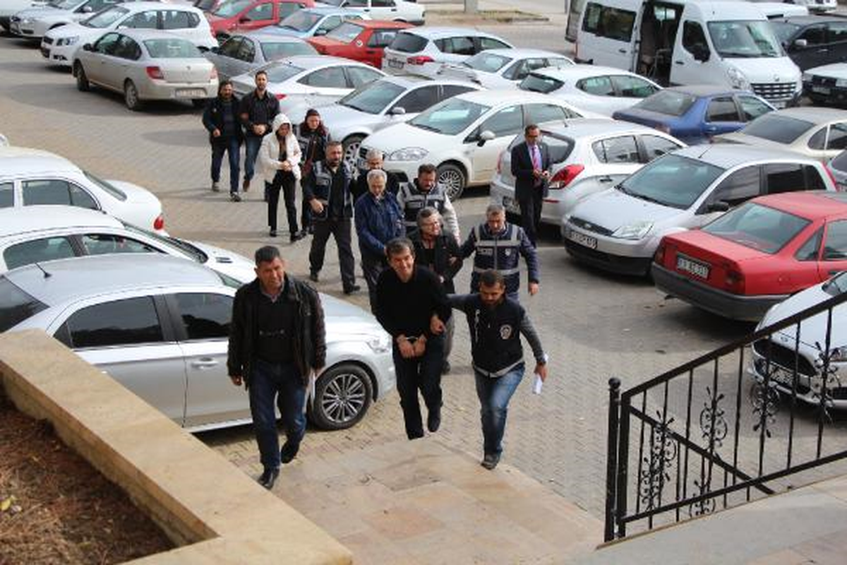 Billecik\'te Fetö Şüphelisi Akademisyenler Adliyede