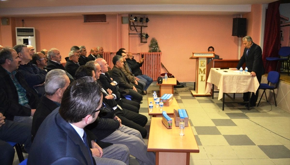 Boyabat\'ta Arı Yetiştiricileri Bilgilendirildi