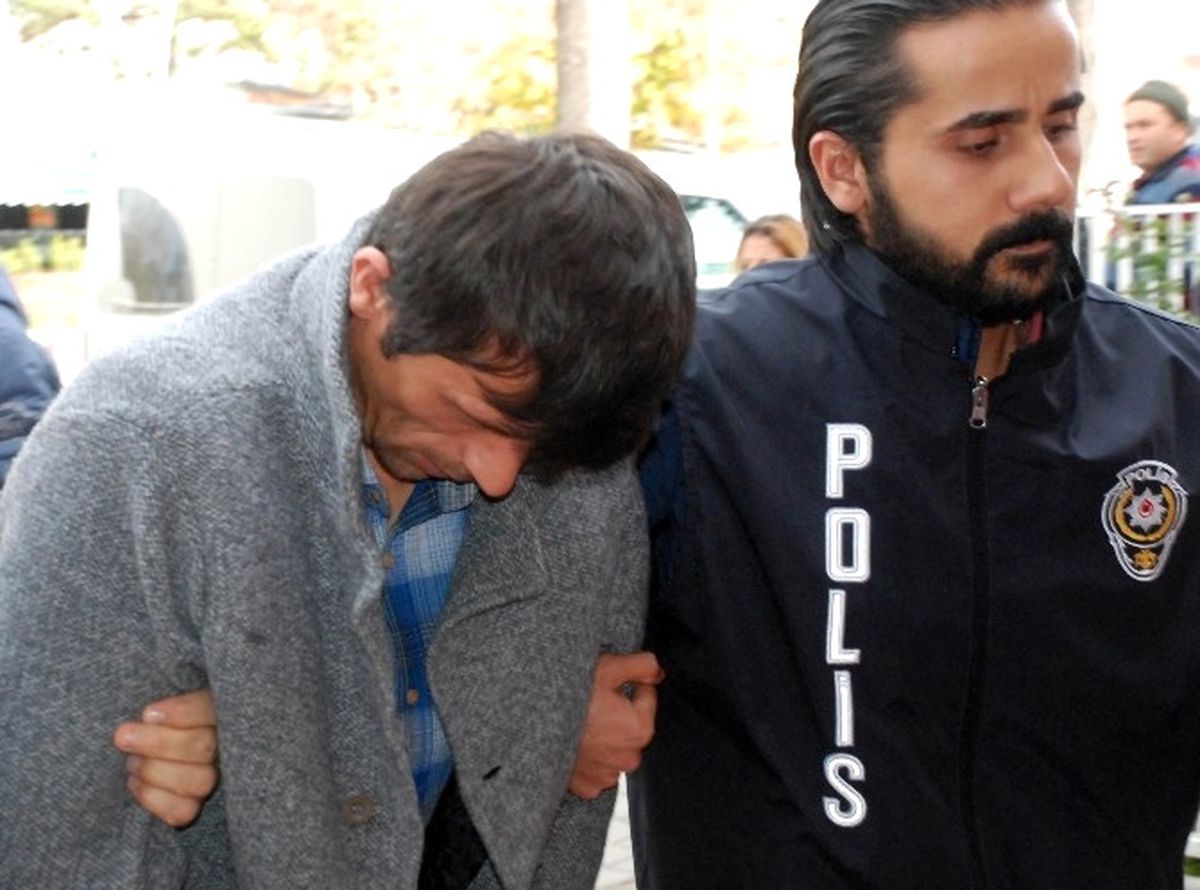 Çalıştığı İş Yerindeki Para Kasasını Arkadaşıyla Birlikte Çaldı