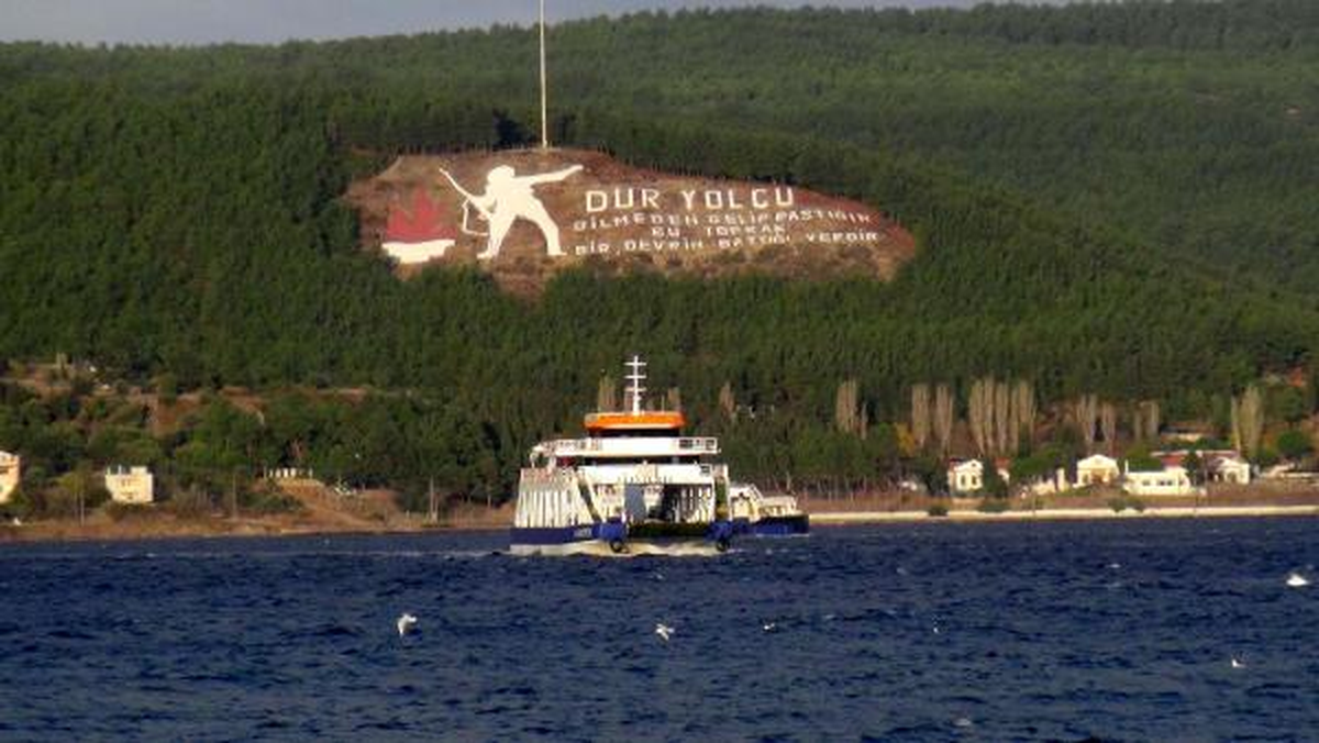 Çanakkale\'de Feribot Seferlerine Fırtına Engeli