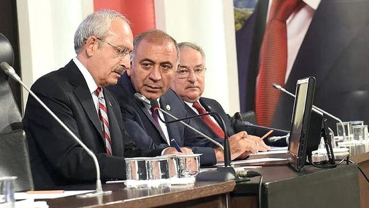CHP Pm\'nin Olağanüstü Toplantısı