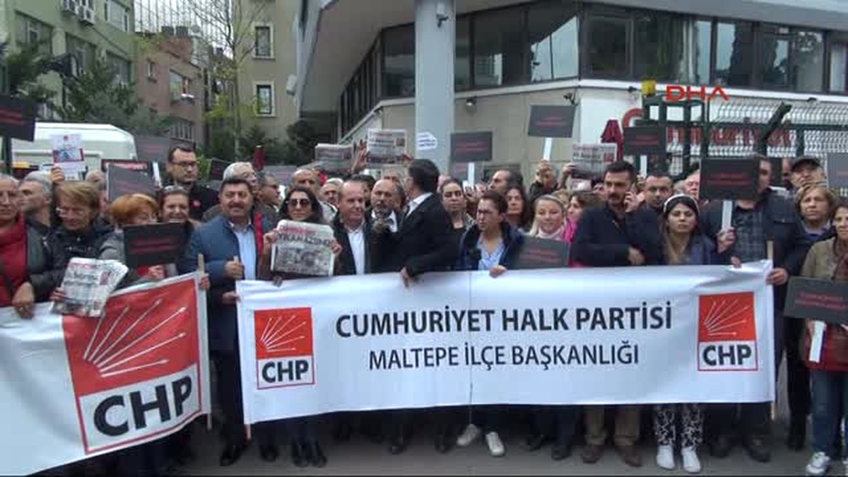 Cumhuriyet Gazetesi\'ne Destek Nöbeti