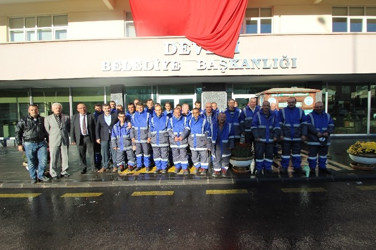 Develi\'de Temizlik Personeli Kışa Hazır