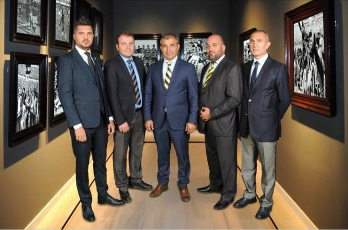 Didim Fenerbahçeliler Derneği\'nde Kan Değişimi
