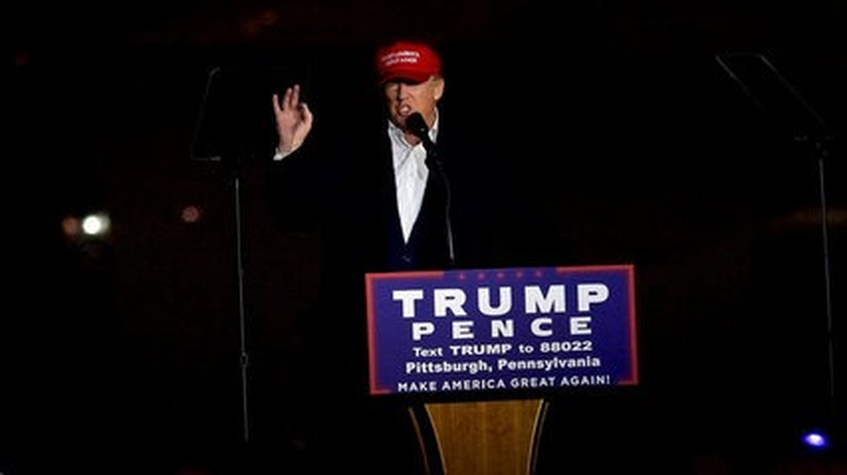 Donald Trump: Clinton, Hileli Bir Sistem Tarafından Korunuyor