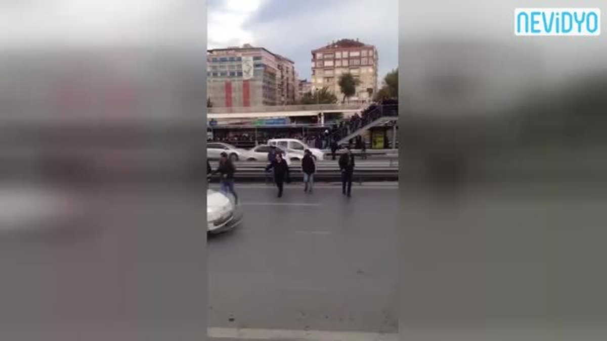 E-5\'te Metrobüs Trafiği!
