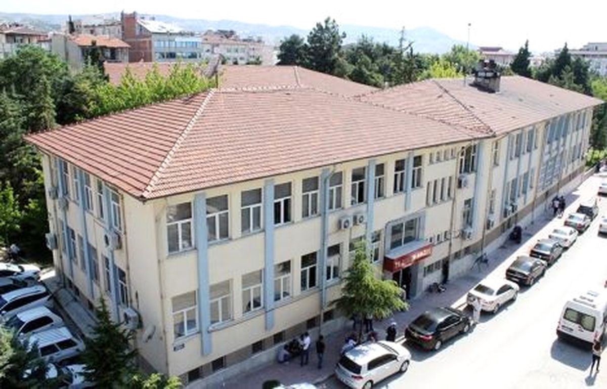 Eski Adliye Binası Yıkıldı