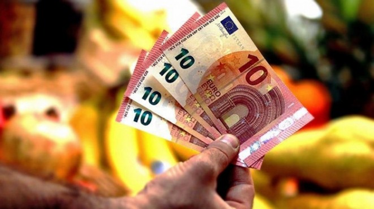 Euro Bölgesi\'nde Yatırımcı Güveni Yılın Zirvesinde