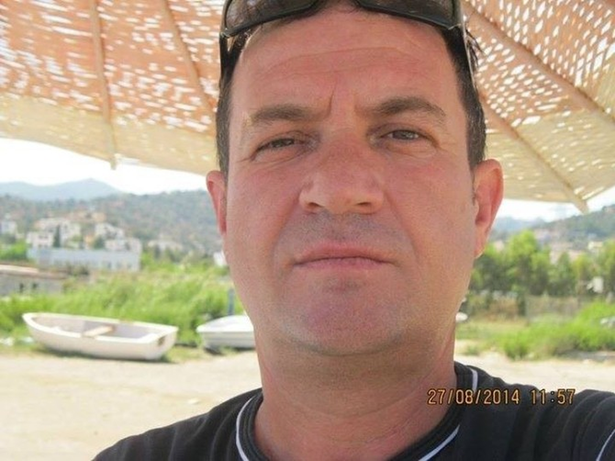 Evinin Balkonundan Atlayarak İntihar Etti