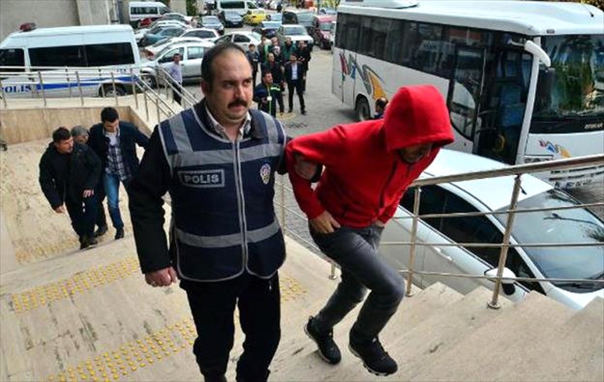 Fetö\'den Gözaltına Alınan 14 Ttk Çalışanı Adliyede (2)