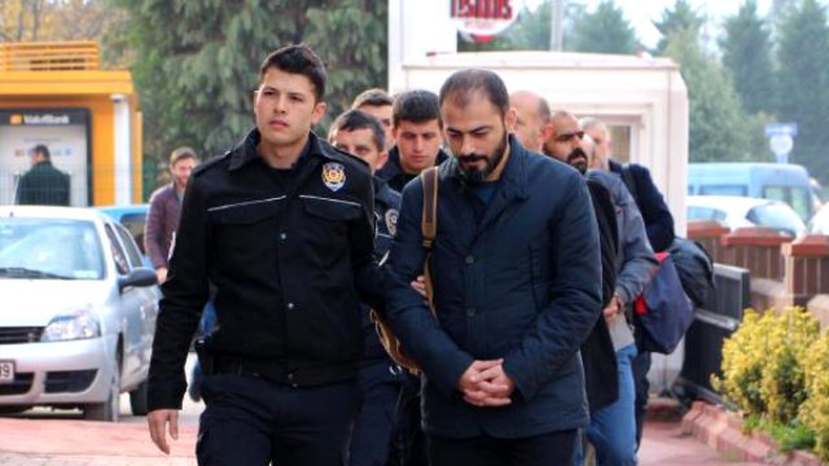 Fetö\'ye Destek Operasyonu: 13 Esnaf Adliyede