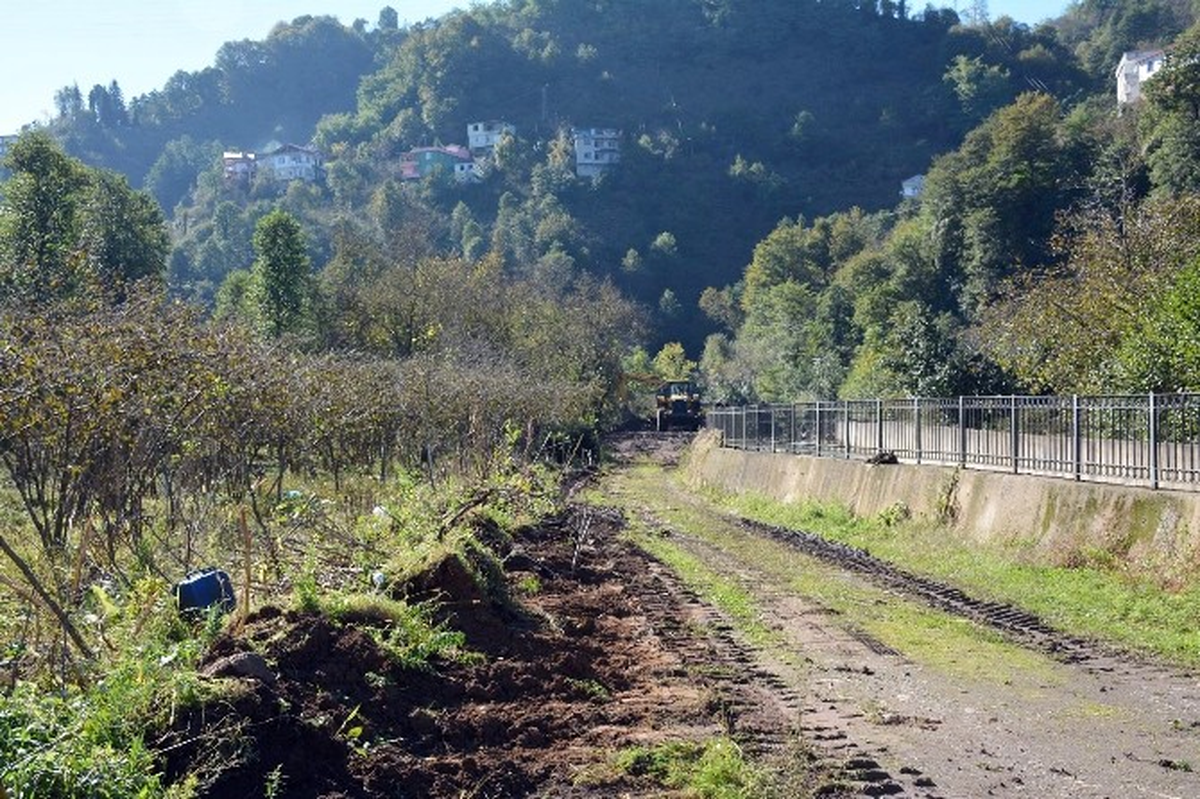 Görele\'deki Aydınlıkevler ve Bozcaali Mahallelerinde Yol Çilesi Sona Eriyor