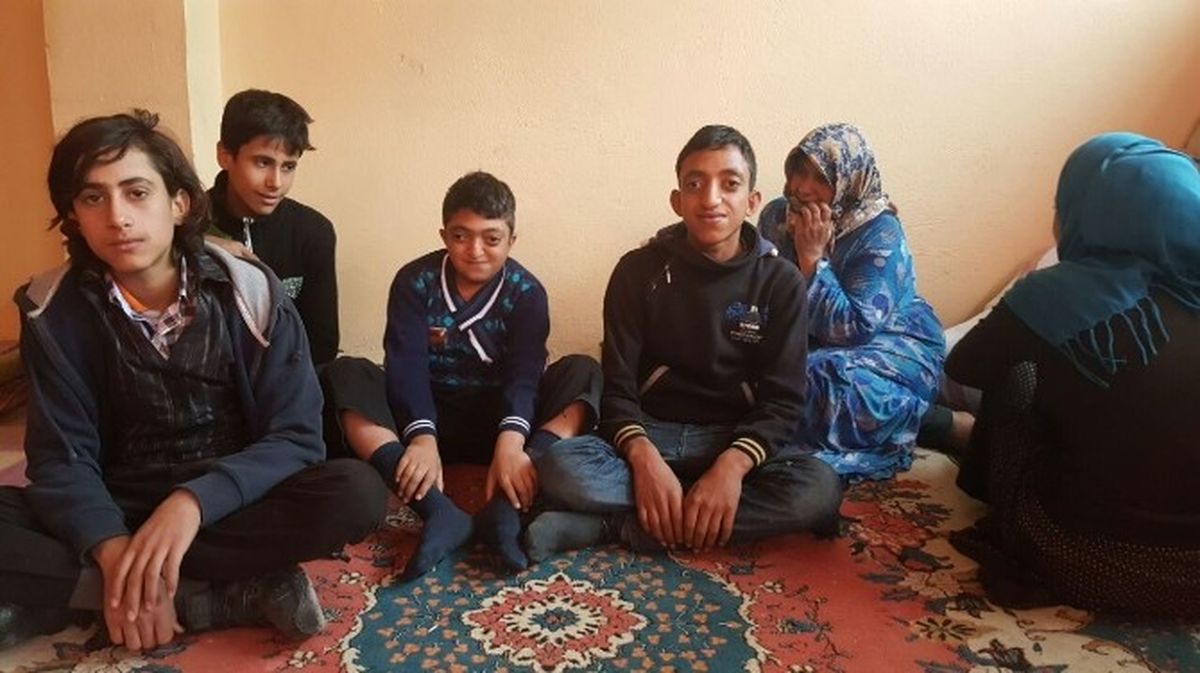 İş Yerini Açınca 19 Kişilik Suriyeli Aile ile Karşılaştı