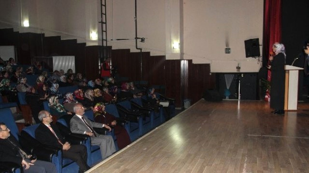 Malatya\'da "Aile Okulu" Semineri