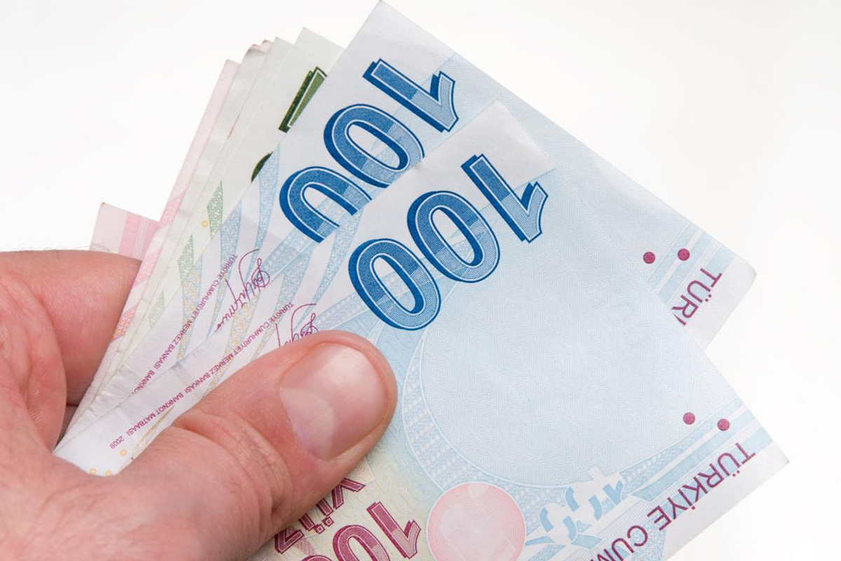 Memur ve Emeklinin Maaşı Yılbaşından Sonra Ne Kadar Olacak?