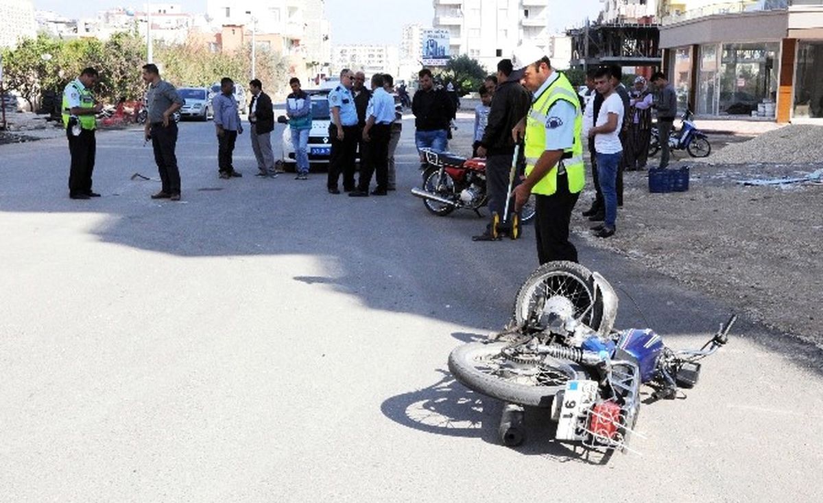 Mersin\'de Motosiklet Kazaları: 5 Yaralı