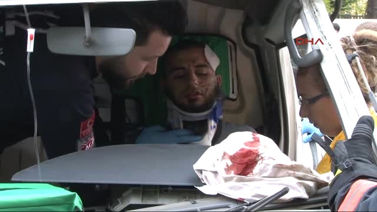 Sarıyerde Trafik Kazası 2 Si Çocuk 6 Yaralı
