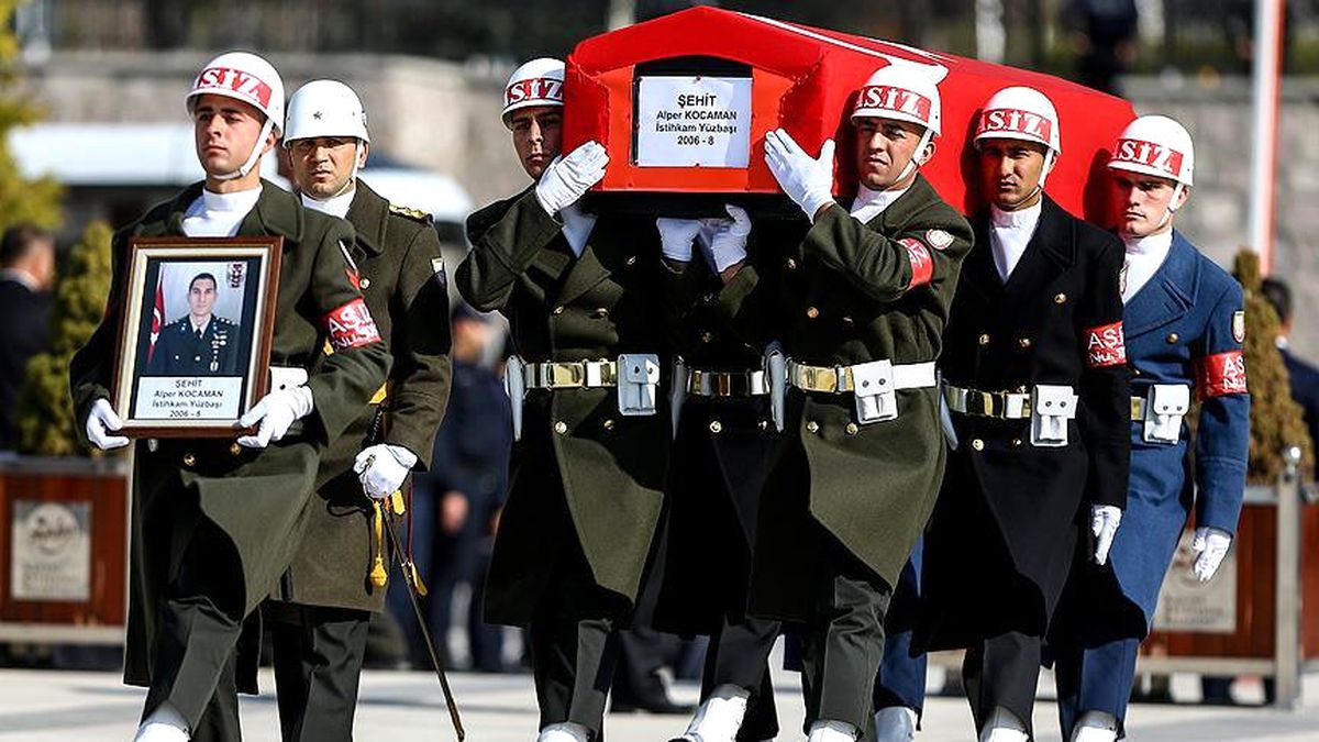 Şehit Olmadan Önce Silah Arkadaşını Kurtardı