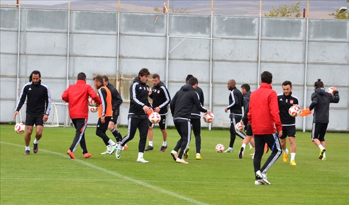 Sivasspor\'da Futbolculara İki Gün İzin